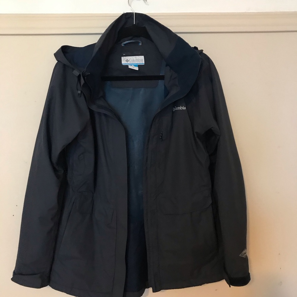 Columbia rain coat